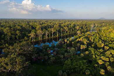 《歧路旅人》全球销量突破300万 官方公开纪念贺图